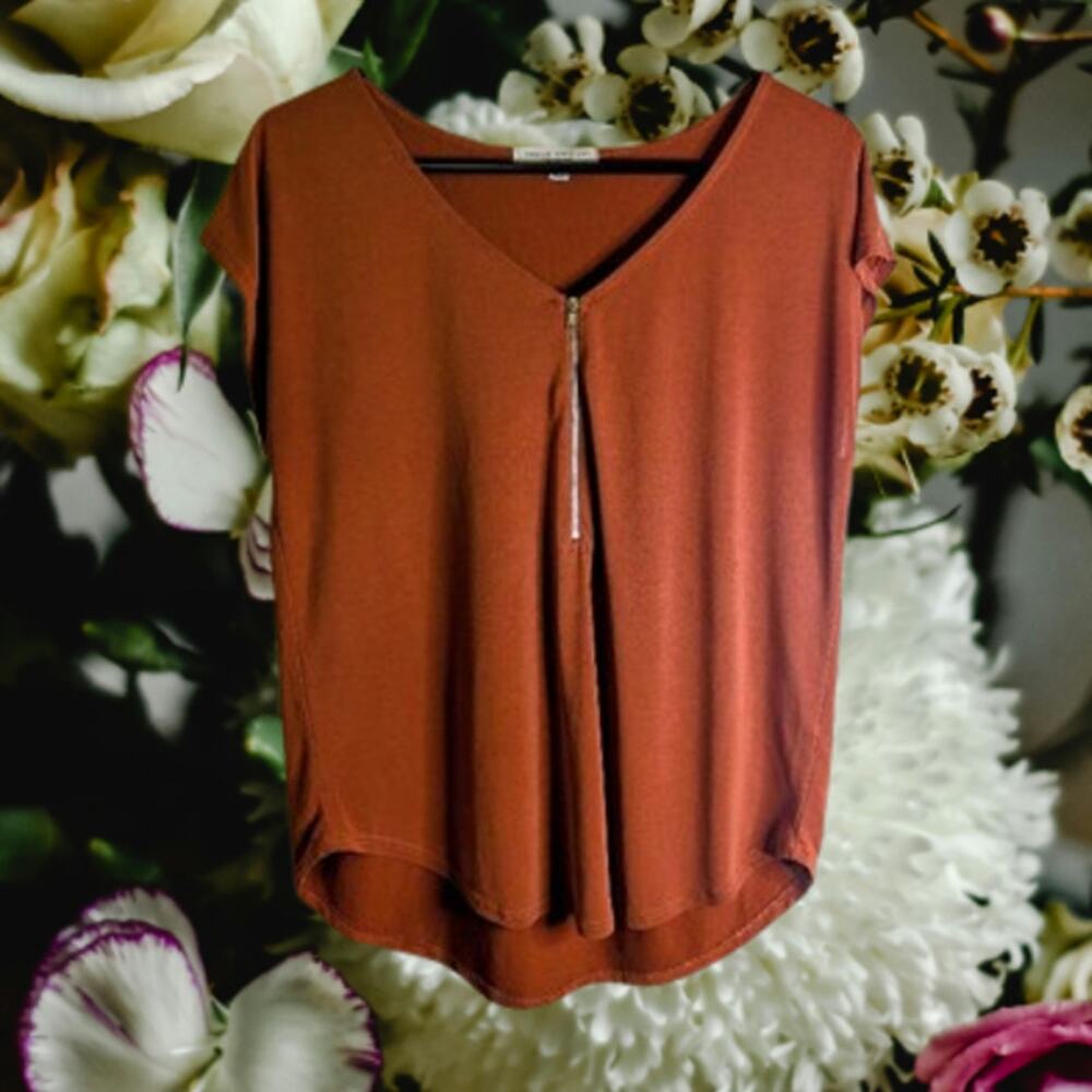 Green Envelope medium short sleeve brown polyester blend stretch woman's blouse.